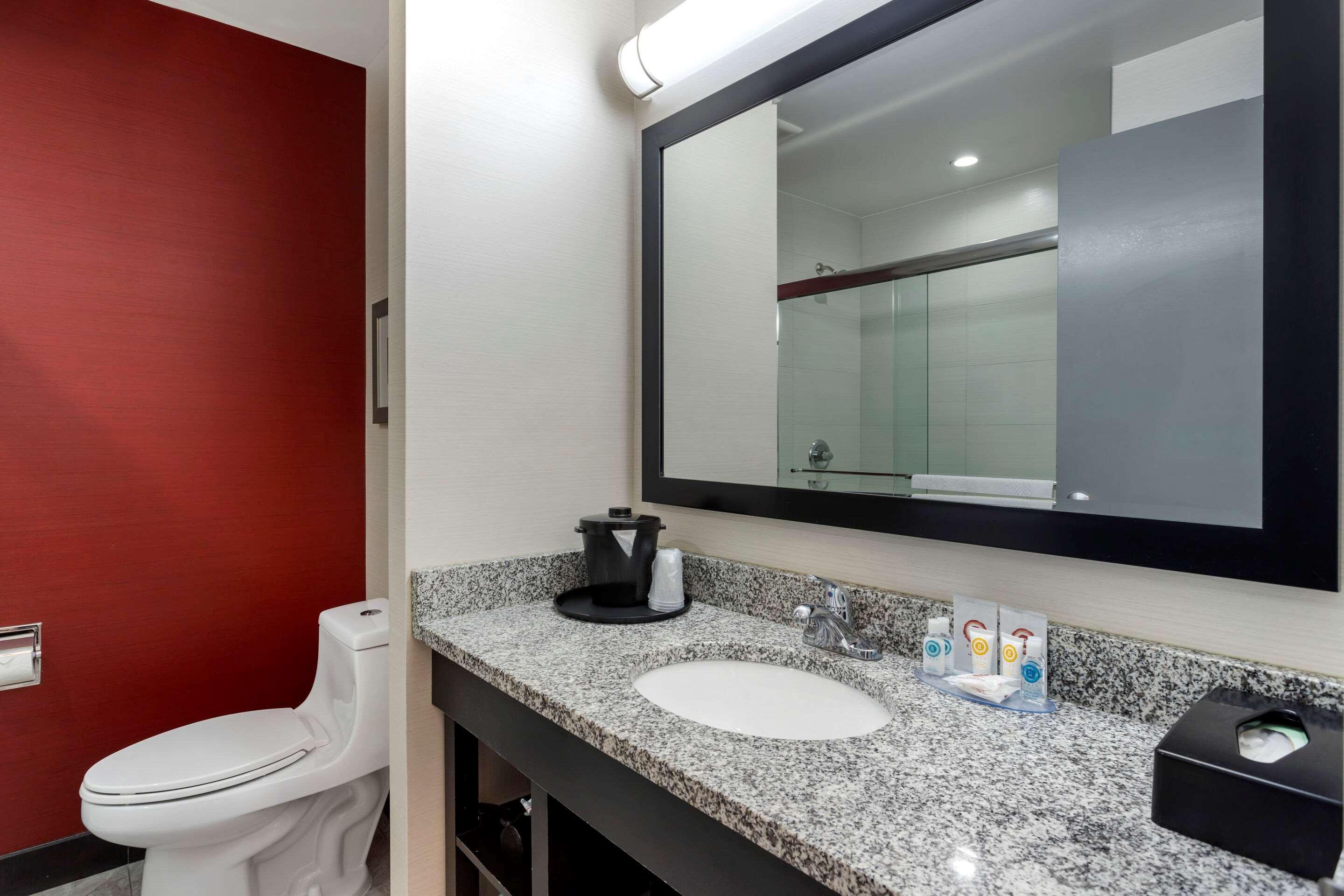 Comfort Inn & Suites Near Stadium Nowy Jork Zewnętrze zdjęcie