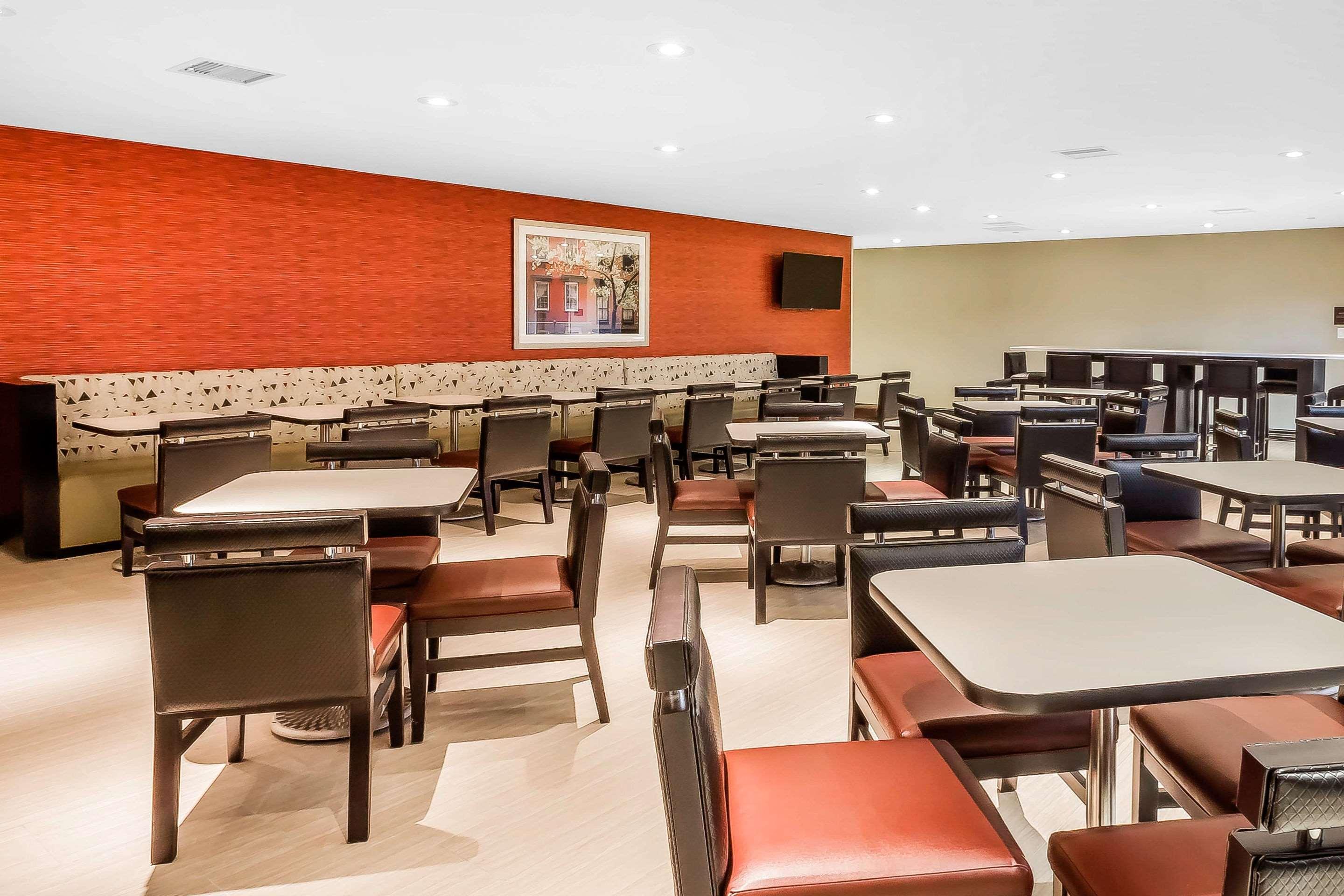 Comfort Inn & Suites Near Stadium Nowy Jork Zewnętrze zdjęcie