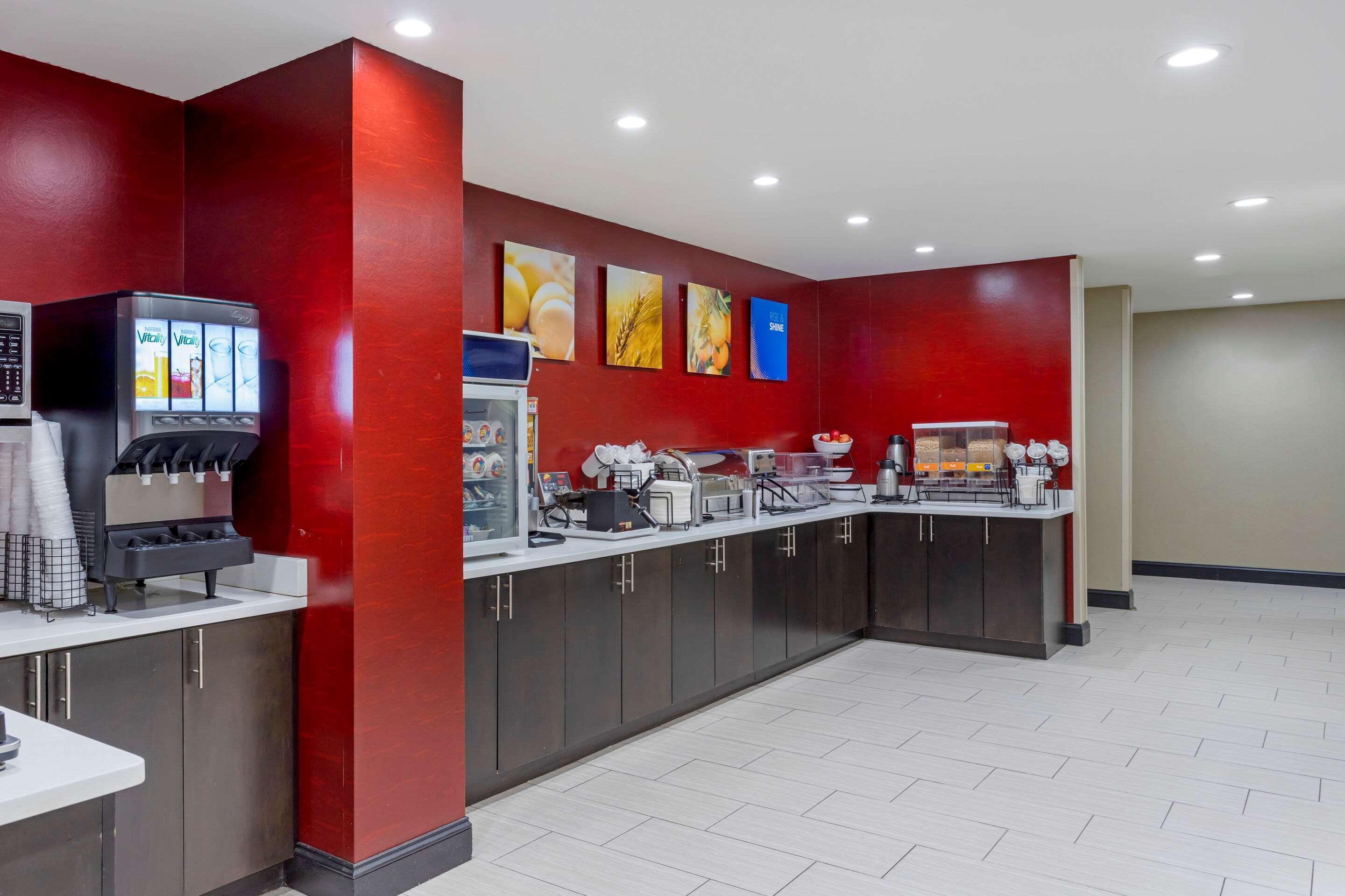 Comfort Inn & Suites Near Stadium Nowy Jork Zewnętrze zdjęcie